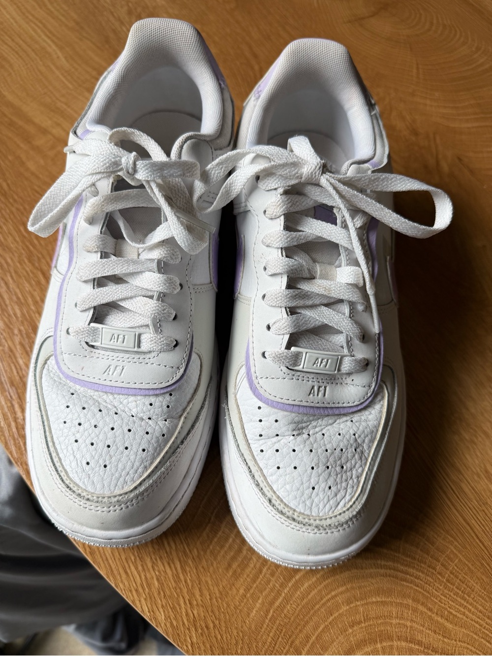 Nike Women's White Low-Top Sneakers with Lilac TrimNike AF1